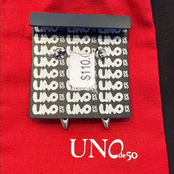 UNO de 50 Silver Triangle Drop Earrings - Picture 3 of 5